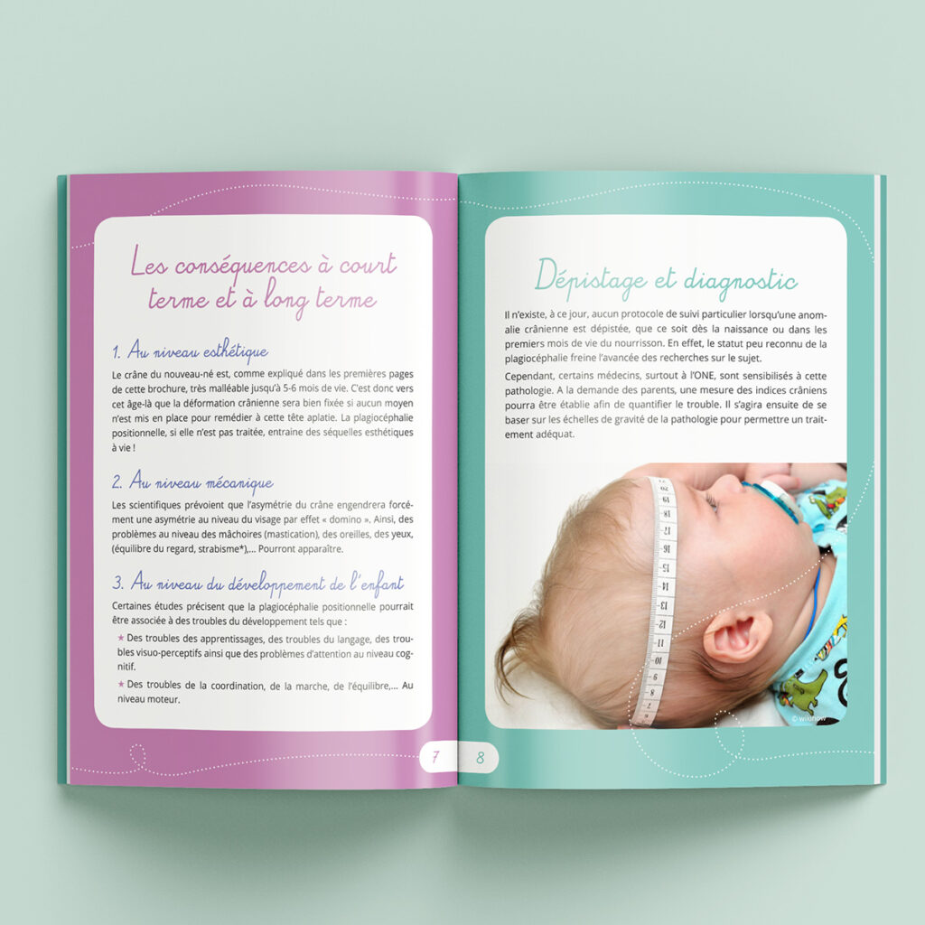 Double page intérieur de la brochure sur la plagiocéphalie au sujet conséquences du dépistages et du diagnostic, combinant des éléments graphique et des photographies. Les couleurs turquoise, mauve et rose sont utilisées pour maintenir une cohérence visuelle douce et apaisante. Les images et les textes sont harmonieusement disposés pour offrir des informations claires et accessibles sur ce sujet de santé.